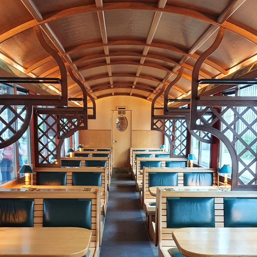Wagon Restauracyjny w pociągu Belle Epoque