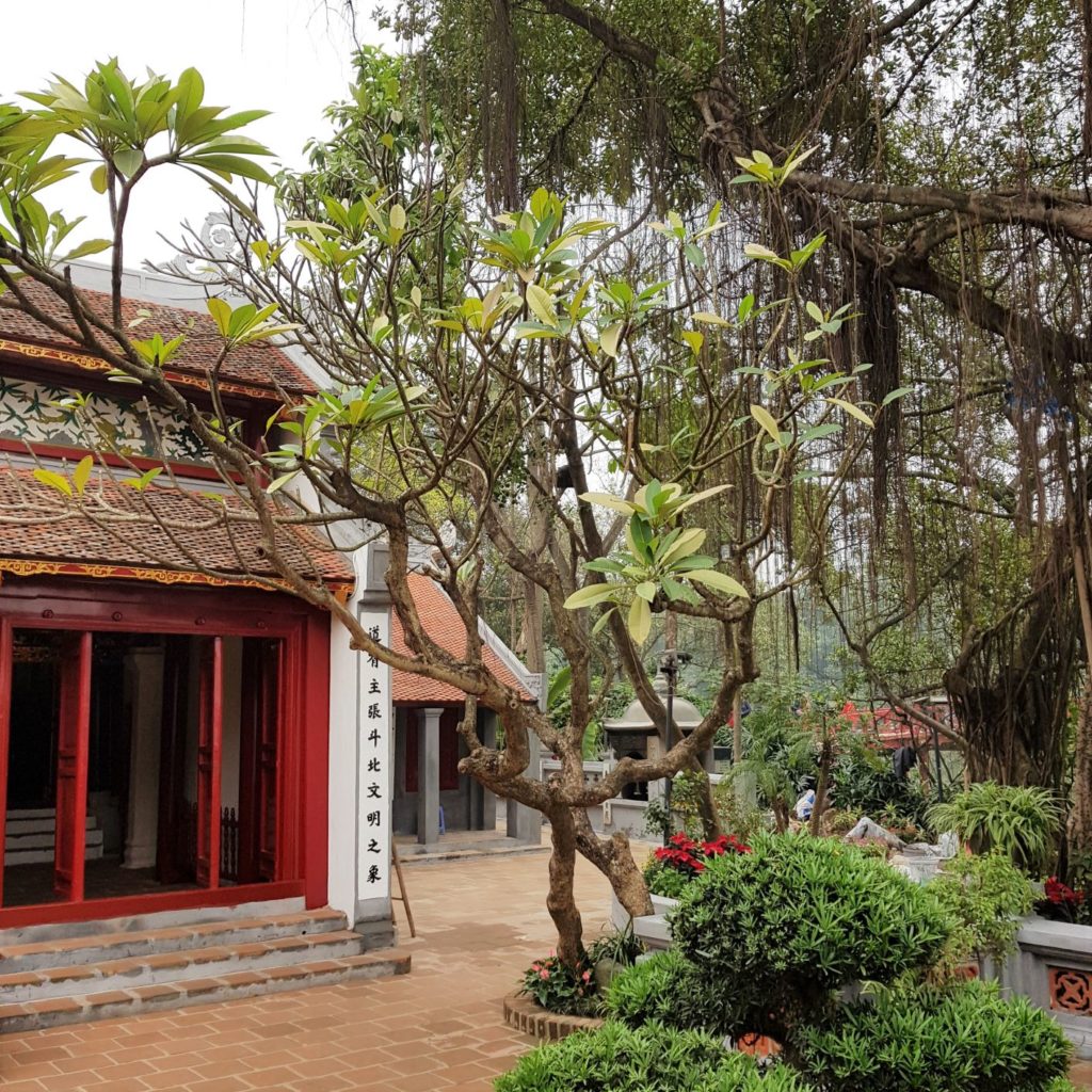 świątynia na Jadeitowej Wyspie w Hanoi