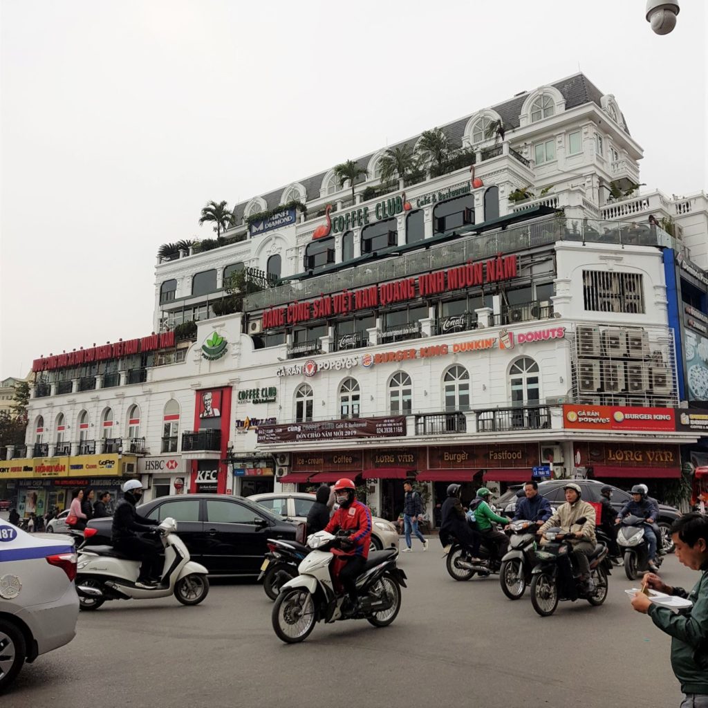 mini przewodnik - zachodni akcent w Hanoi