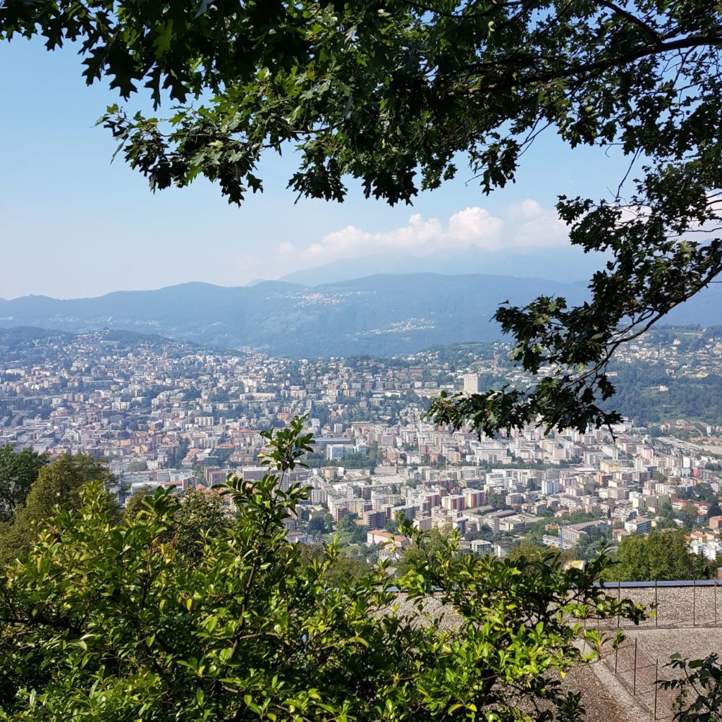 Lugano z Monte Bre